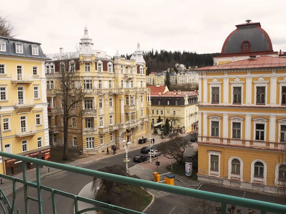 Balconies Above Colonnade Apartment Marianske Lazne